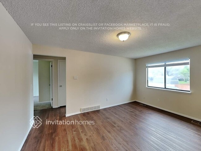 Photo - 9525 W David Ave
