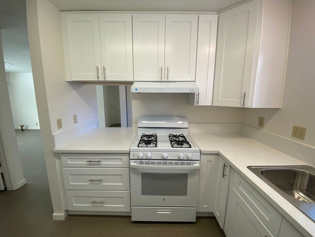 Building Photo - 9337 Musselman Dr Unit 9337-23