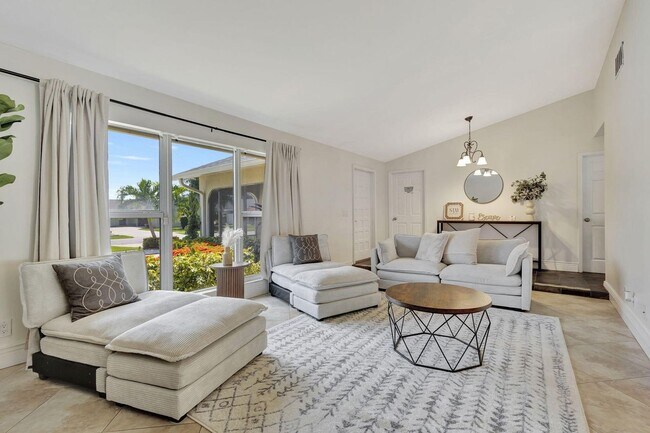 Photo - 1104 Jackpine St