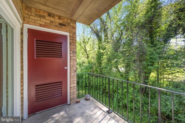 Photo - 3860 Lyndhurst Dr Unit 202