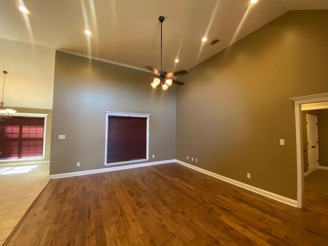 Photo - 4301 Kenilworth Cir