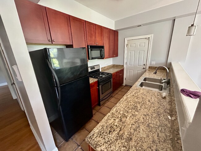 Photo - 1140 E Marquette Rd Unidad 2D