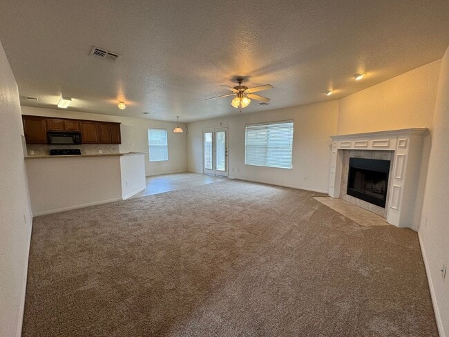 Photo - 4-Bedroom House for Rent in Killeen