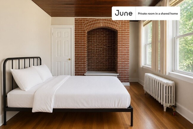 Building Photo - Room in Shared 9 bed/2 bath home in Brighton