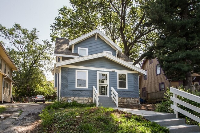 Building Photo - 5229 Brookwood Ave Rental