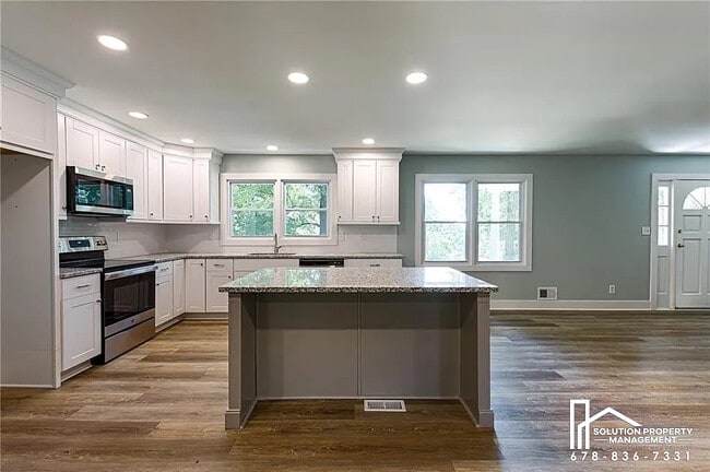 Room in Single Family Home on Potomac Dr NW