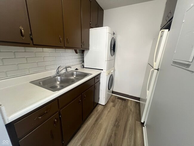 Photo - 6436 Lupine Terrace