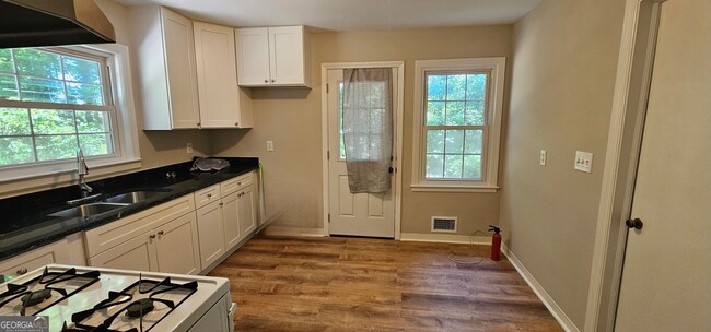 Photo - 488 Pomona Cir SW