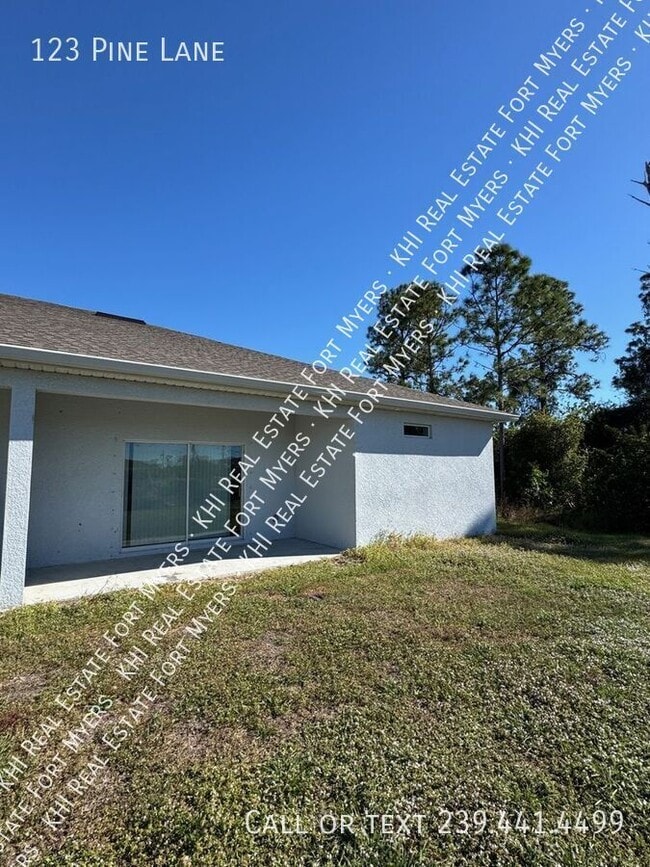 Photo - 123 Pine Ln