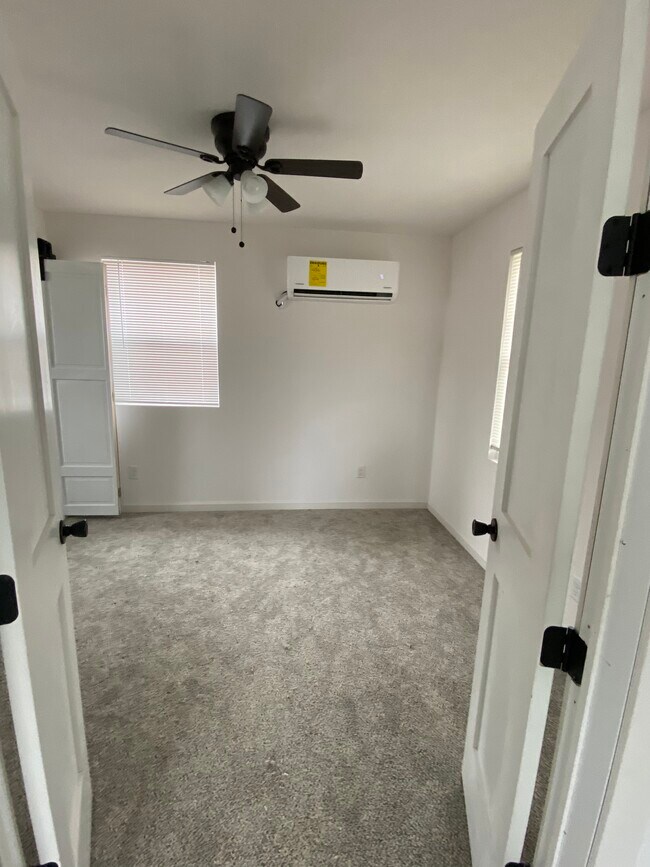 Photo - 311 W 33rd St