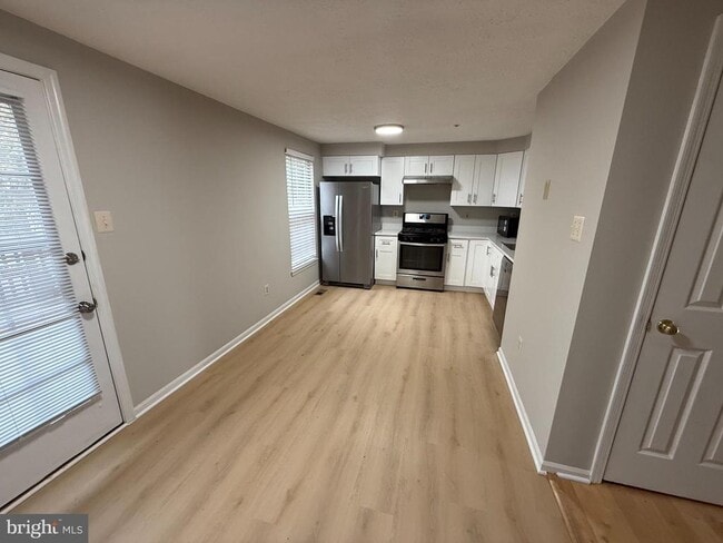 Photo - 8916 Pembrook Woods