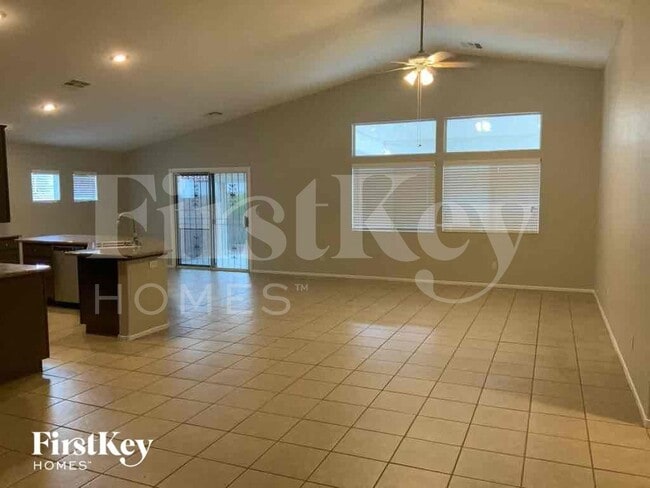 Photo - 2209 Meadow Green Ave