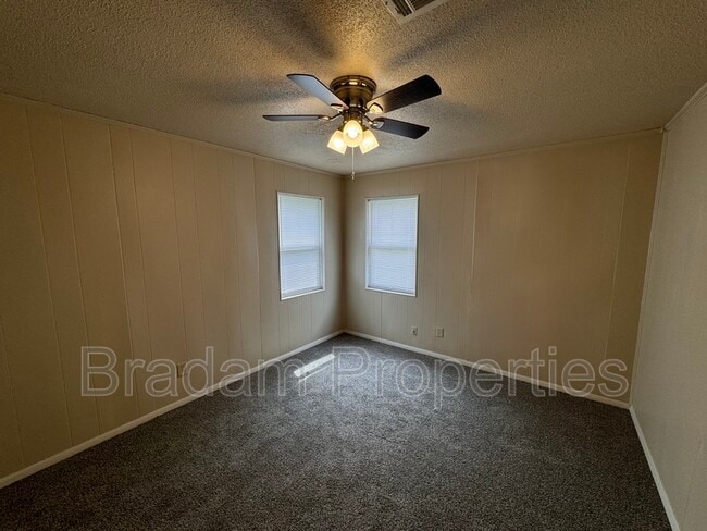 Photo - 503 N Beaumont St