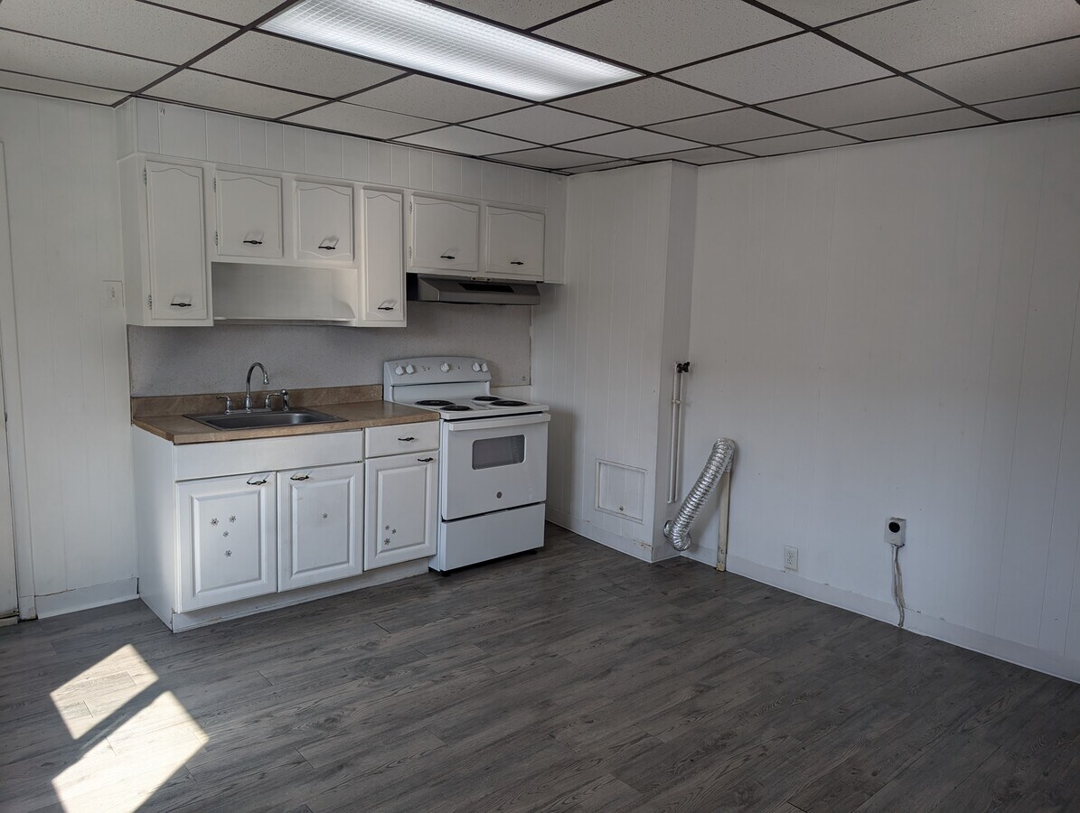 200 N Broad Mountain Ave Rental House Rental in Frackville, PA