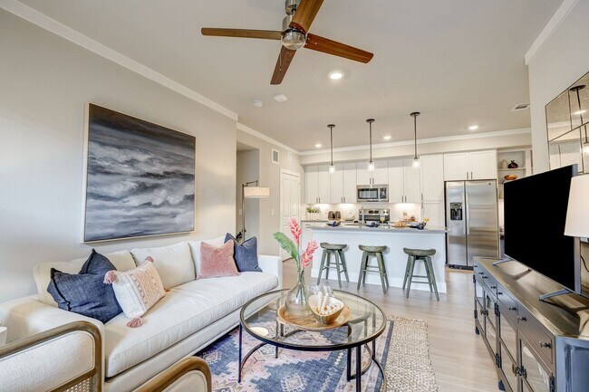 Building Photo - Modern Living + 4 Weeks Free! Unit PON