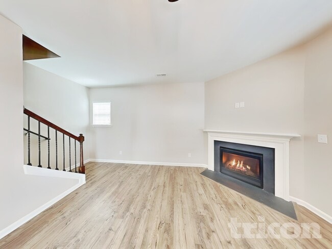 Photo - 150 King William Dr