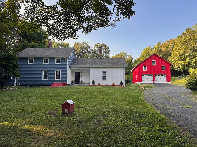 Photo - 1464 Newfield Rd House