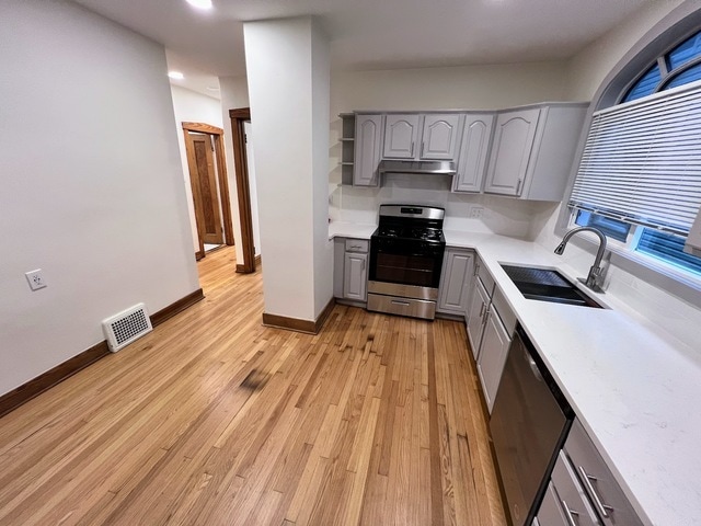 Photo - 5833 W Peterson Ave Unit 1