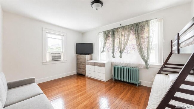 Photo - 104-61 219th St Unidad 2nd Fl