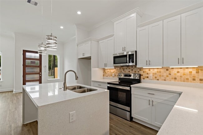 Building Photo - 4619 Stassen St Rental