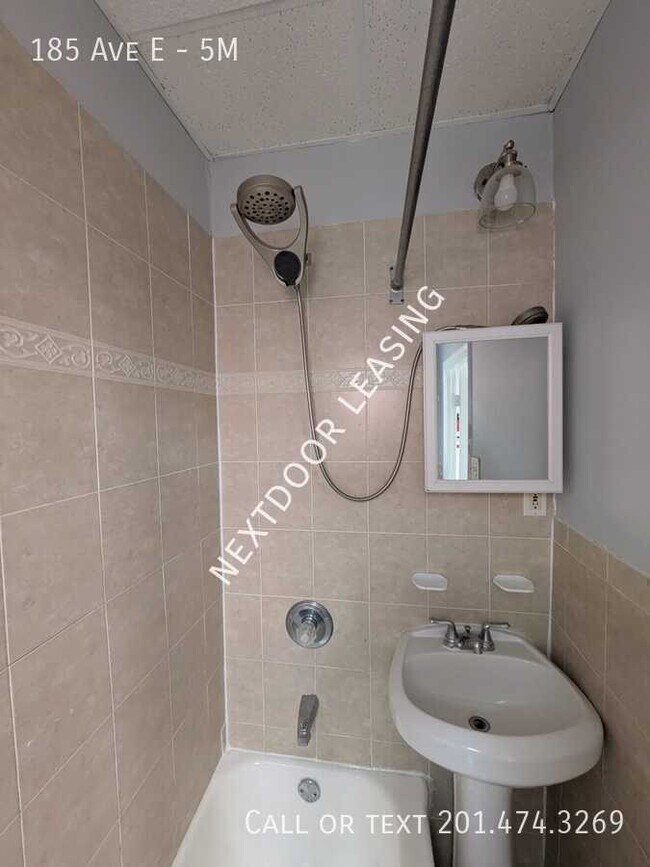 Photo - 185 Ave E Unit 5M
