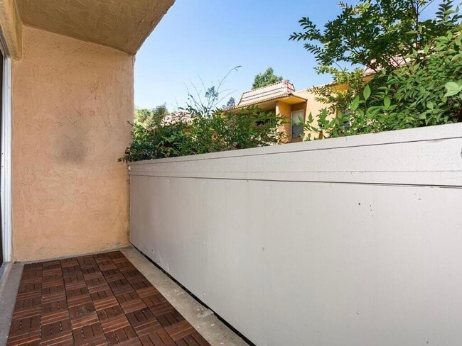 Photo - Spacious 2 BD/2BA, condo available for ren... Unit 27