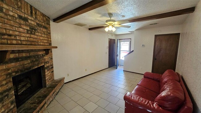 Photo - 8300 NW 10th St