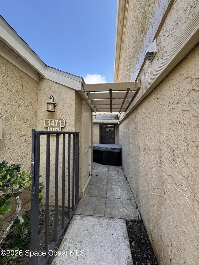 Photo - 1471 Sheafe Ave NE