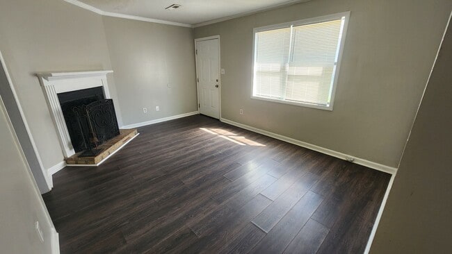 Building Photo - 1325 Stevens Ave NE Unit A