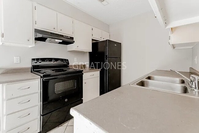 Photo - 3536 Torbay Dr