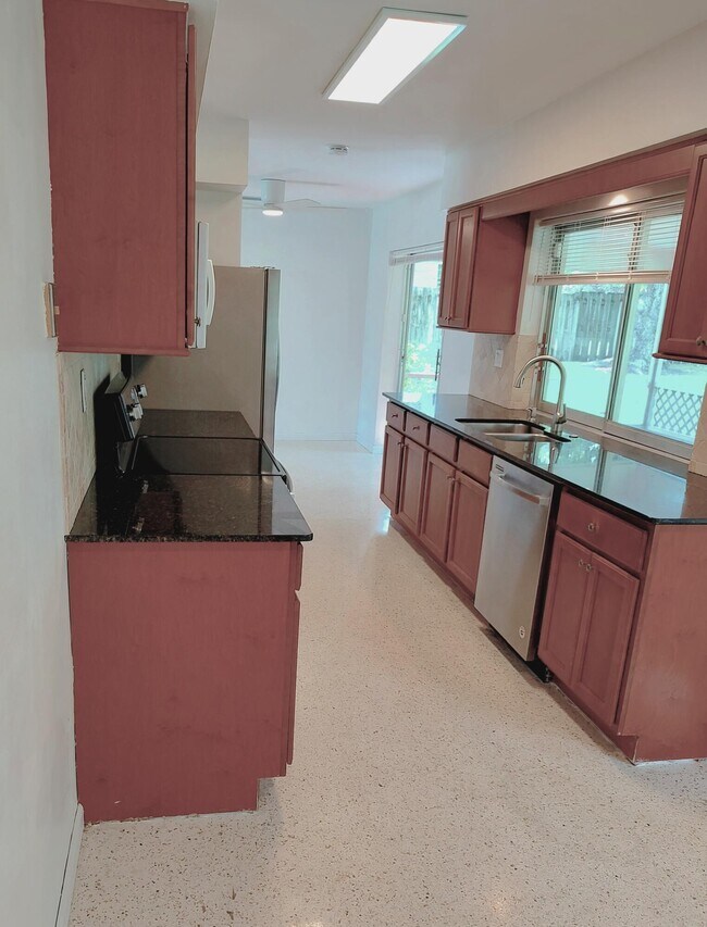 Photo - 4899 NW 5th Ave