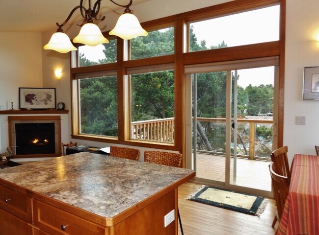 Photo - 2921 NW Bayshore Loop