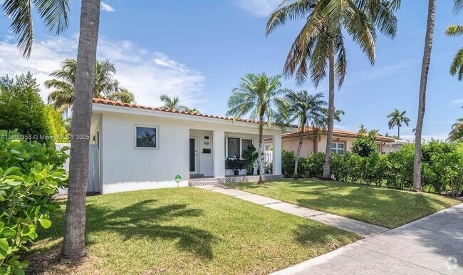 Building Photo - 1439 Hollywood Blvd Rental