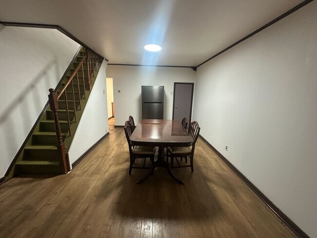 Photo - 2439 S Iseminger St