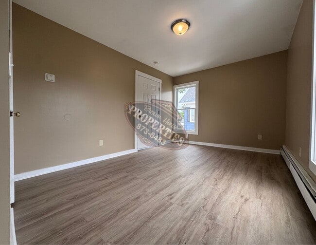 Photo - 69 Pleasant St Unit Apt 2