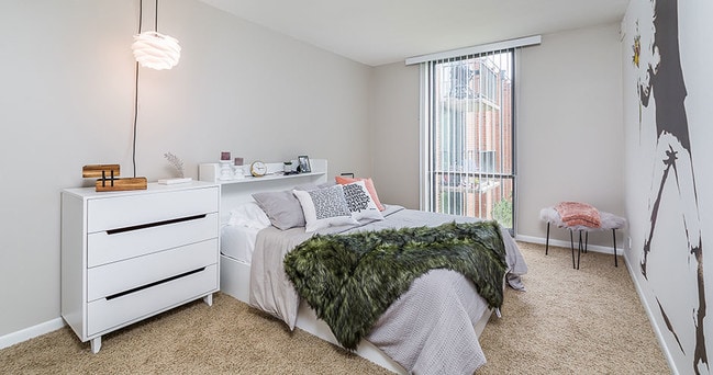 The Grove at Schaumburg Apartments