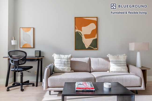 Photo - 225 E 95th St Unidad SI FL32-ID1295