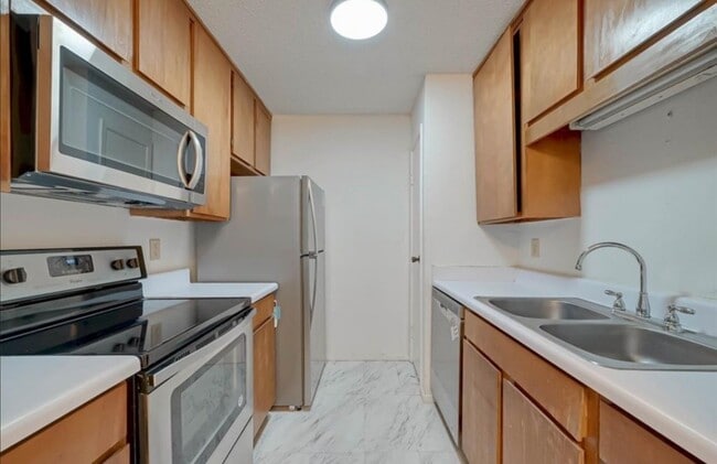 Building Photo - 10049 Westpark Dr Unit 120