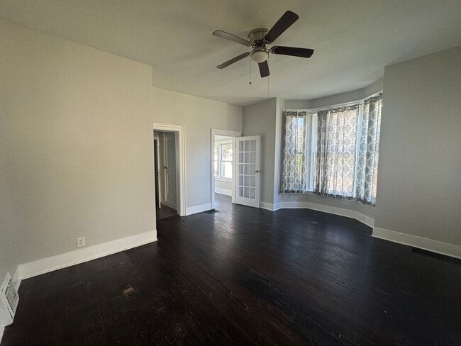 Photo - 302-304 Lenox Ave Unidad #1 - Downstairs