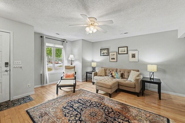 Photo - 1265 Marshview Dr