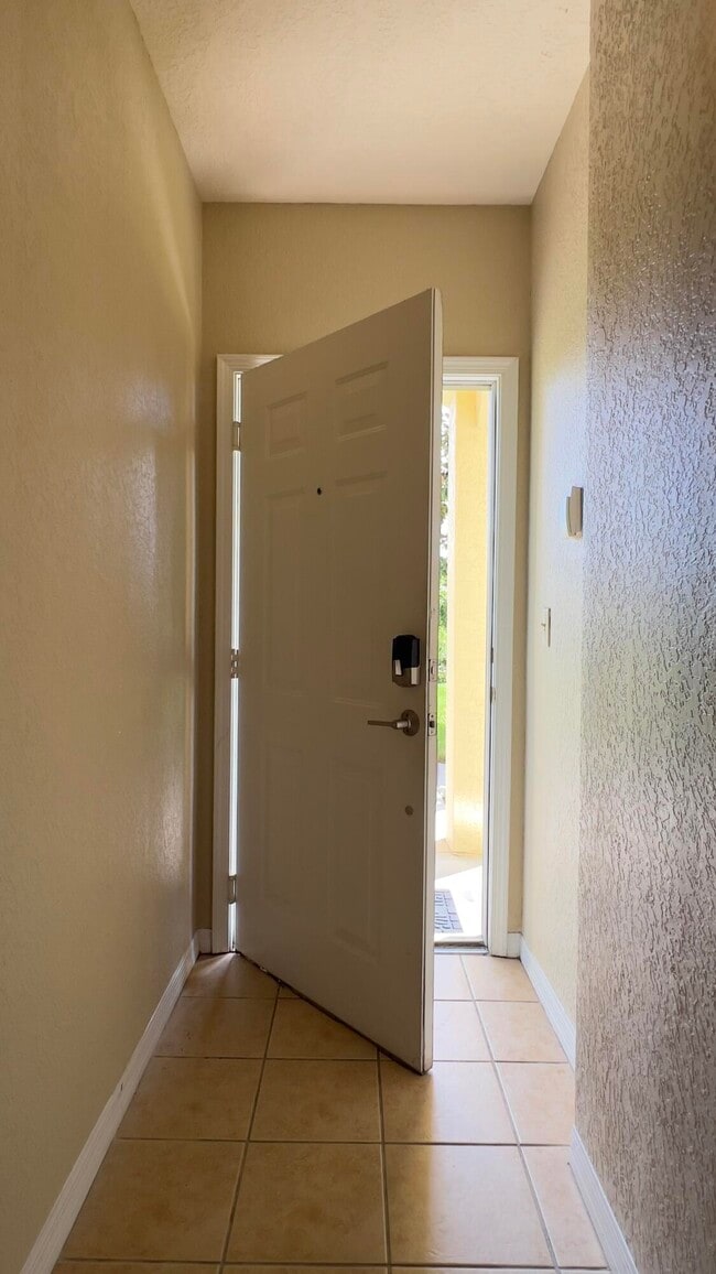 Photo - 148 SW Peacock Blvd Unit 25-202
