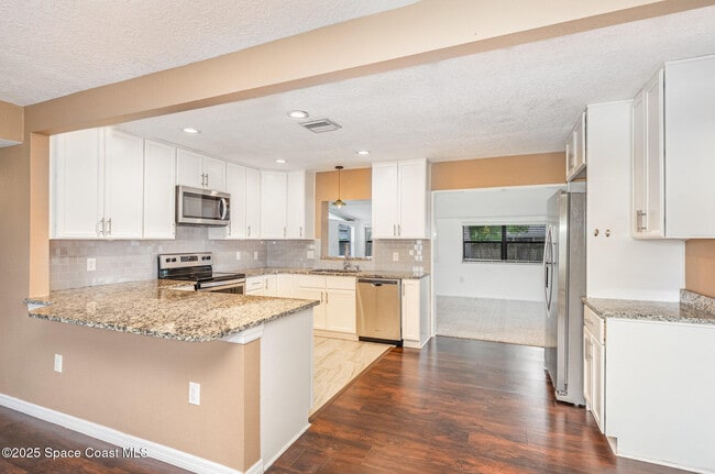 Photo - 320 Nelson Dr