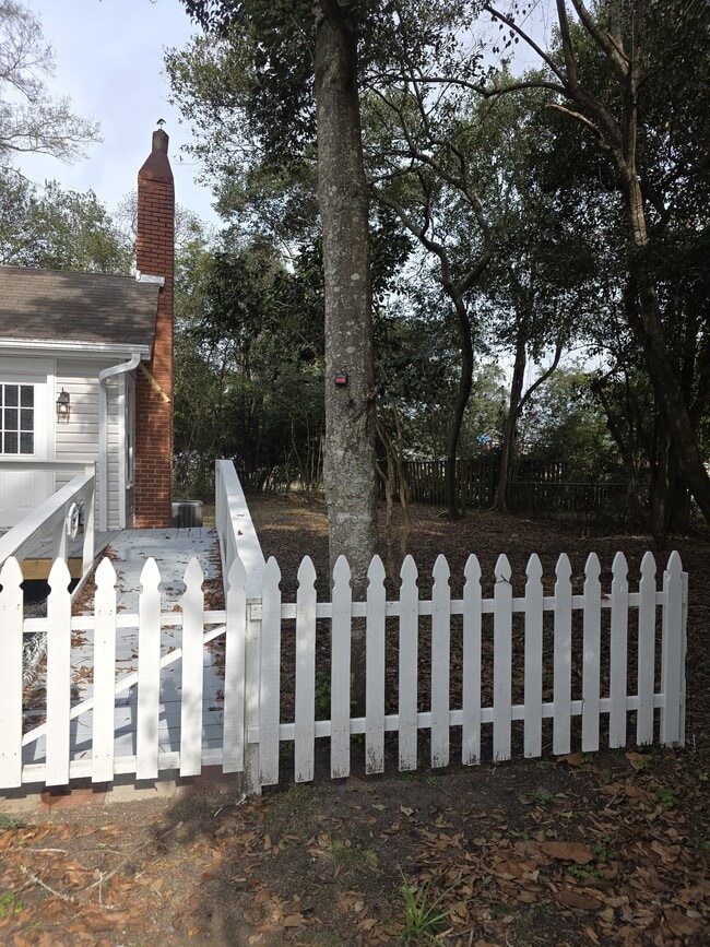 Photo - 705 E Water Ave