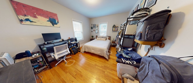Building Photo - 23 Tufts St Unit 2 Rental