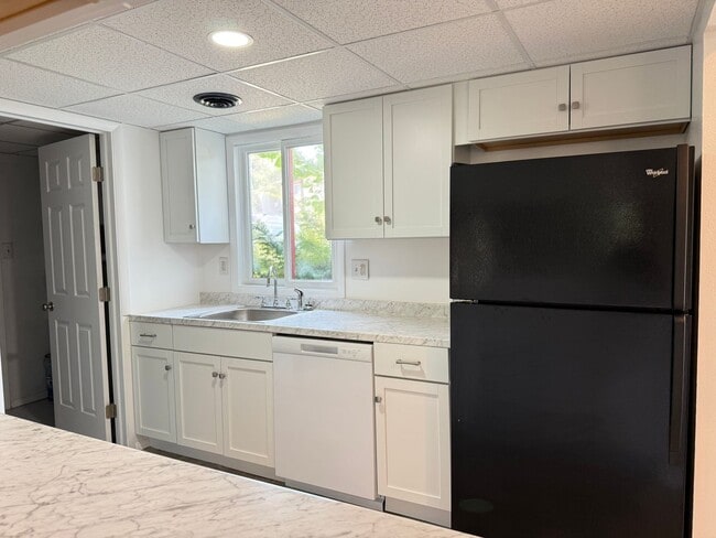 Photo - 3 bedroom 2.5 bathroom End-of-Row Townhome in Conestoga Valley School District!