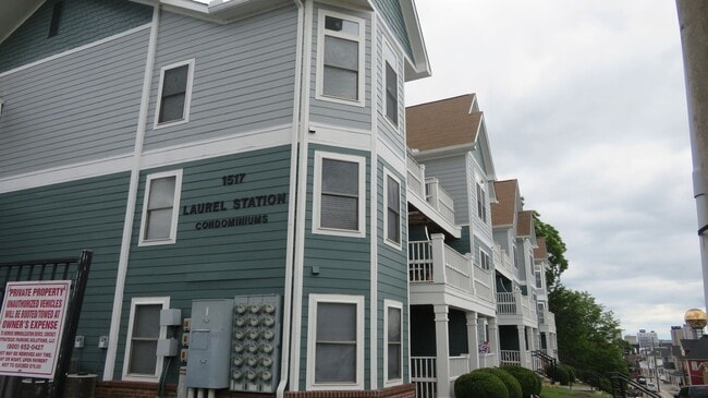 Building Photo - Great Unit 303