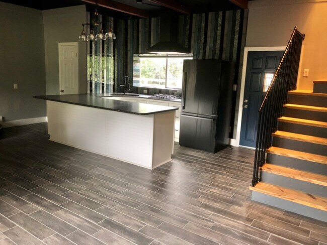 Photo - 2631 Jones Rd