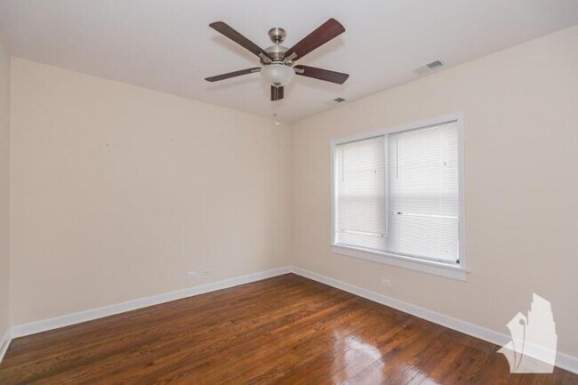 Photo - 3 bedroom in Chicago IL 60640 Unit 1827-G