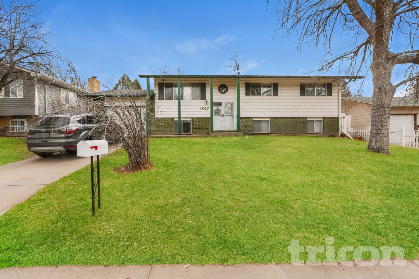 Photo - 1017 De La Vista Pl