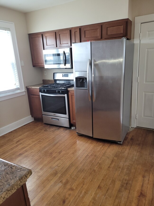 Photo - 241 Nichols Ave Unidad First floor